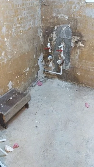 Instalator sanitar execut retea Apa calda Apa rece bai bucatari 