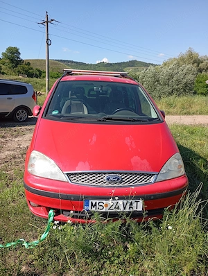 Vând Ford Galaxy 2005