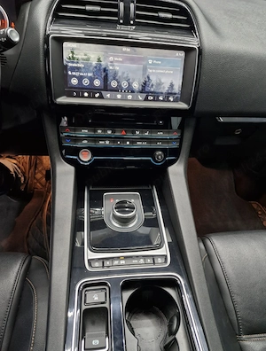 Vând Jaguar F-Pace 2.0D - imagine 7
