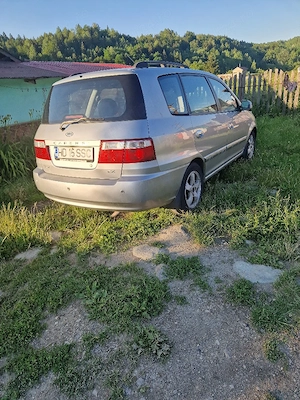 kia carens  195000 km 