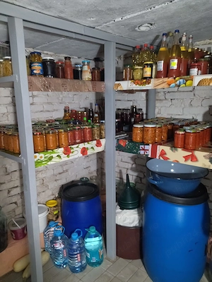 Vand garaj cu beci