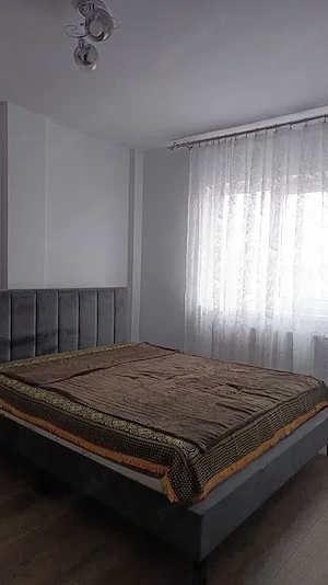 Proprietar inchiriez apartament 2 camere zona centrala Petrodava - imagine 4