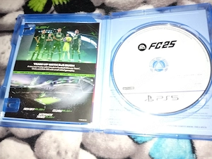 Playstation 5 disc edition 1T + Joc FC 25, FC26  - imagine 2