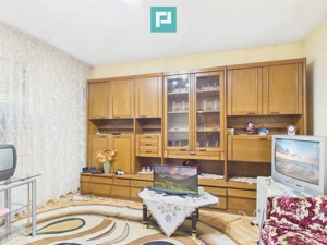 Casa în Cuvin la poalele dealului - imagine 4
