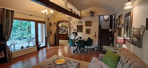  Vila Individuala, zona deosebita, centrala cu deschidere pe doua strazi 21.5 m respectiv 20 m l.