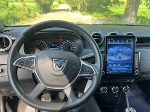 Dacia Duster 1.5 diesel 4x4 2019 - imagine 10