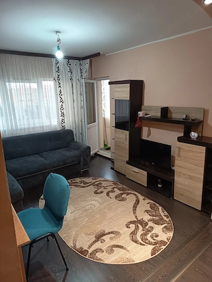 Particular. Închiriez apartament 2 camere confort 1 semidecomandat.
