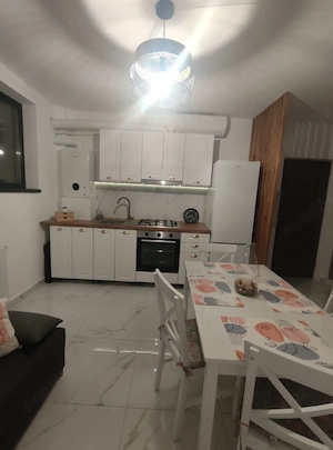 Proprietar vând apartament 3 camere - imagine 4