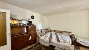 Apartament cu 3 camere, decomandat, etaj intermediar, Aradului - imagine 2