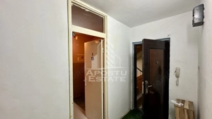 Apartament cu 3 camere, decomandat, etaj intermediar, Aradului - imagine 7