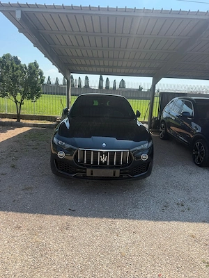 Vând Maserati levante 2018. 250000 Km - imagine 6