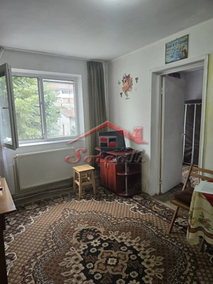 Apartament 2 camere etaj 1/4 Campina zona semicentrala - imagine 8