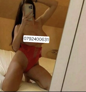 Servicii totale caut colega