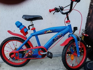 Vând bicicleta copii 5-8ani