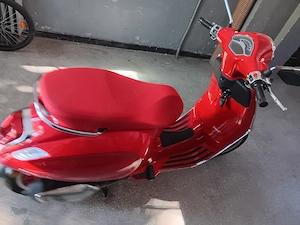 Vand Vespa Primavera 125 RED (NOU) - imagine 2