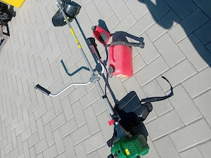  Vind motocoasa pe benzina