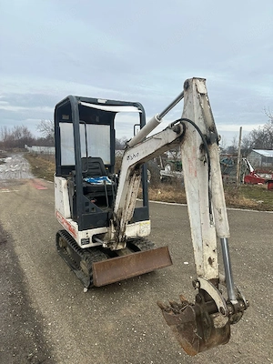Bobcat 320 - imagine 3