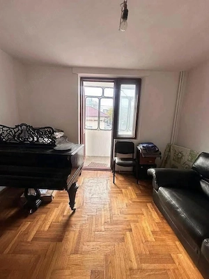 De vanzare apartament cu 3 camere și 2 bai, etajul 1, zona ultracentrala