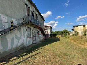 Platformă industrială cu acces E671 | 39.726 mp teren - imagine 2