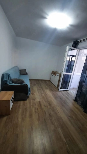 Închiriez apartament