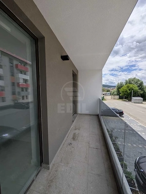 Apartament nou ,3 camere,etaj 1 ,zona Tineretului - imagine 8