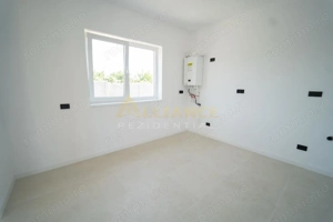 Vila individuala-- 4 camere - Complex Rezidential-400 M de STV - imagine 13