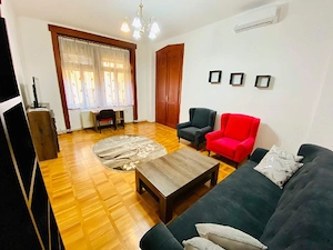 Piața Operei ,120 mp 