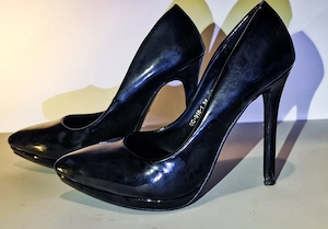 pantofi stiletto negri din lac cu toc înalt și subțire