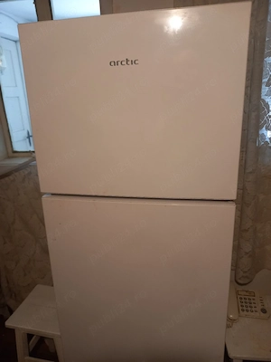 Vand frigider Arctic folosit 8 luni ca nou