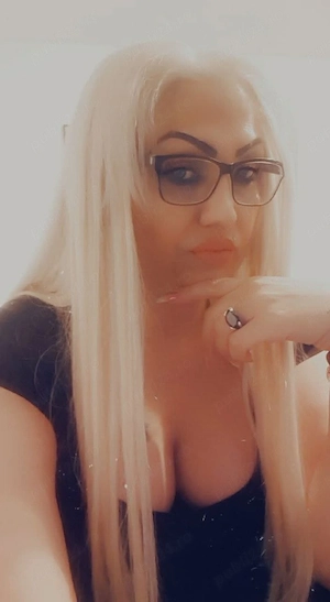 buna sunt maya am revenit pt voii masaj si alte fantezii!!