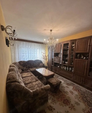 Apartament 3 camere zona Vasile Aaron