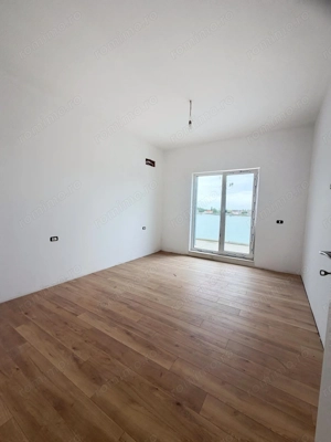 3 Camere - 2 Bai - 72 mp + terasa 25 mp  135.000 euro TVA Inclus - imagine 8