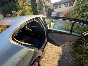 9000 Ron : de vanzare Wolkswagen Passat  1 600 cm3  Benzina - imagine 10