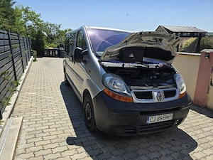 Renault Trafic 8+1 locuri  - imagine 2