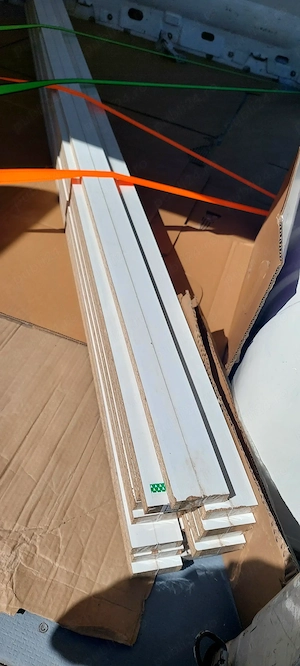 Transport cu dubita mica Vivaro scurt 2,4x1,7m podeaua ,canapele,marfa usoara,etc..!
