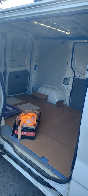 Transport cu dubita mica Vivaro scurt 2,4x1,7m podeaua ,canapele,marfa usoara,etc..! - imagine 6