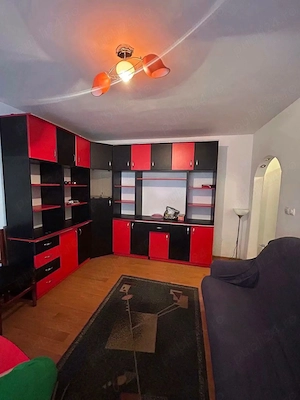 De vanzare apartament cu 2 camere, etajul 1, balcon, mobilat și utilat 47500euro - imagine 3