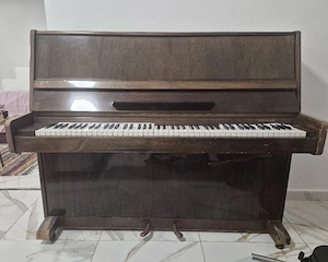 pianină muzicală - stare bună