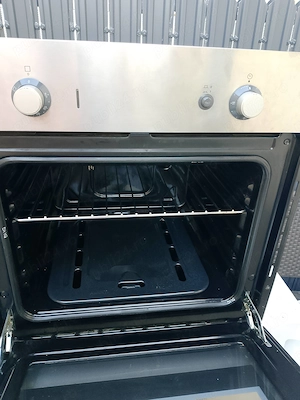 Vînd cuptor gaz Hotpoint Ariston 