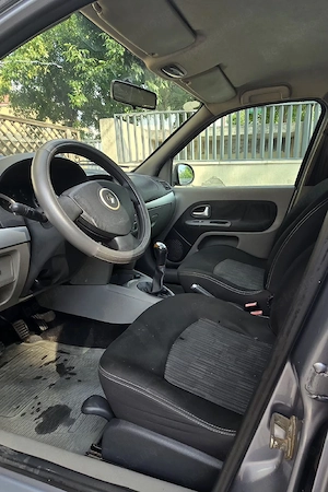 Renault  Symbol  1.5  DCi  2010 - imagine 8