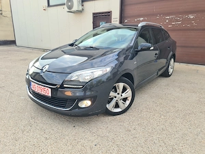 Renault Megane Bose-an 2013-1.5 dci110-navi-parc auto-nr rosii