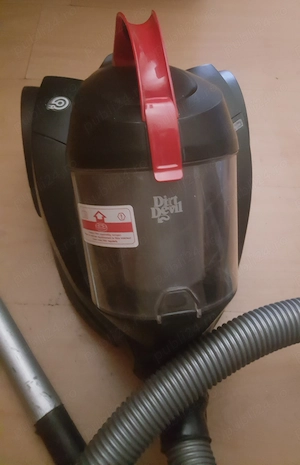 Aspirator fara sac Dirt Devil CP24,