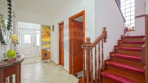 Comision 0%! Casa spațioasă Râșnov, zona case, str. Heliade Rădulescu - imagine 12