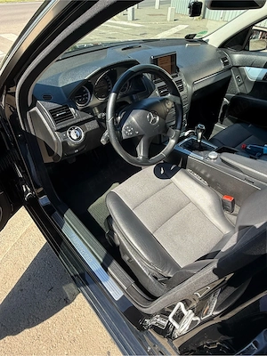 mercedes 2.2,170cp - imagine 9