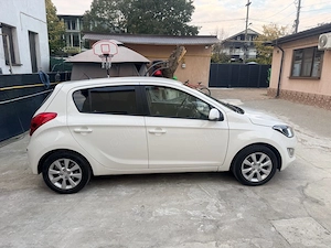 Hyundai i20 impecabil -Proprietar - imagine 8