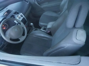 pentru câmp sau înmatriculare.  Renault cabrio 2.0 benzină. 1200 euro.