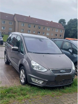 Ford Galaxy Titanium  - imagine 5