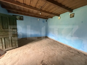Casă cu 3 camere și un teren de 3000 mp - imagine 2