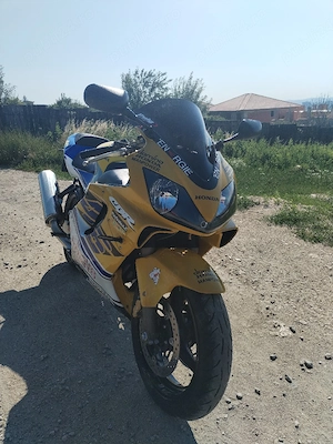 Honda CBR 600 F4i sport - imagine 3