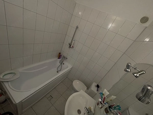 Vand casa zona centrala sau 15,000 Euro diferenta la schimb cu Ap confort 1 - imagine 8